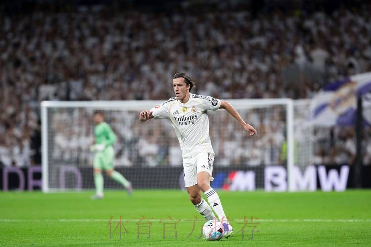 阿斯:本菲卡签下皇马左后卫奥布拉多 解锁A费转会